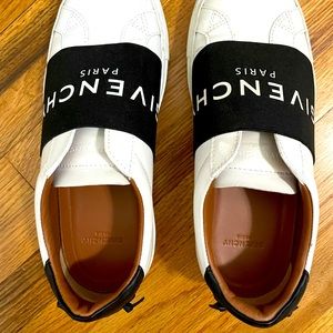 COPY - Givenchy Leather Sneakers Size 36
